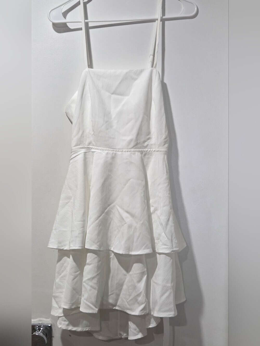 Women’s White Ruffle-Back Tank Top